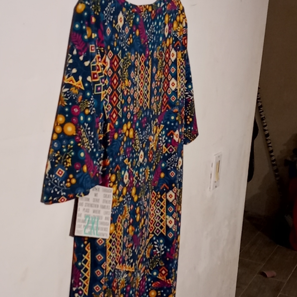 Dress - Picture 3 of 5